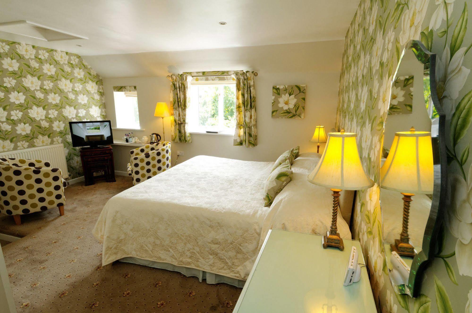 Wilton Court Restaurant With Rooms Ross-on-Wye Exterior foto